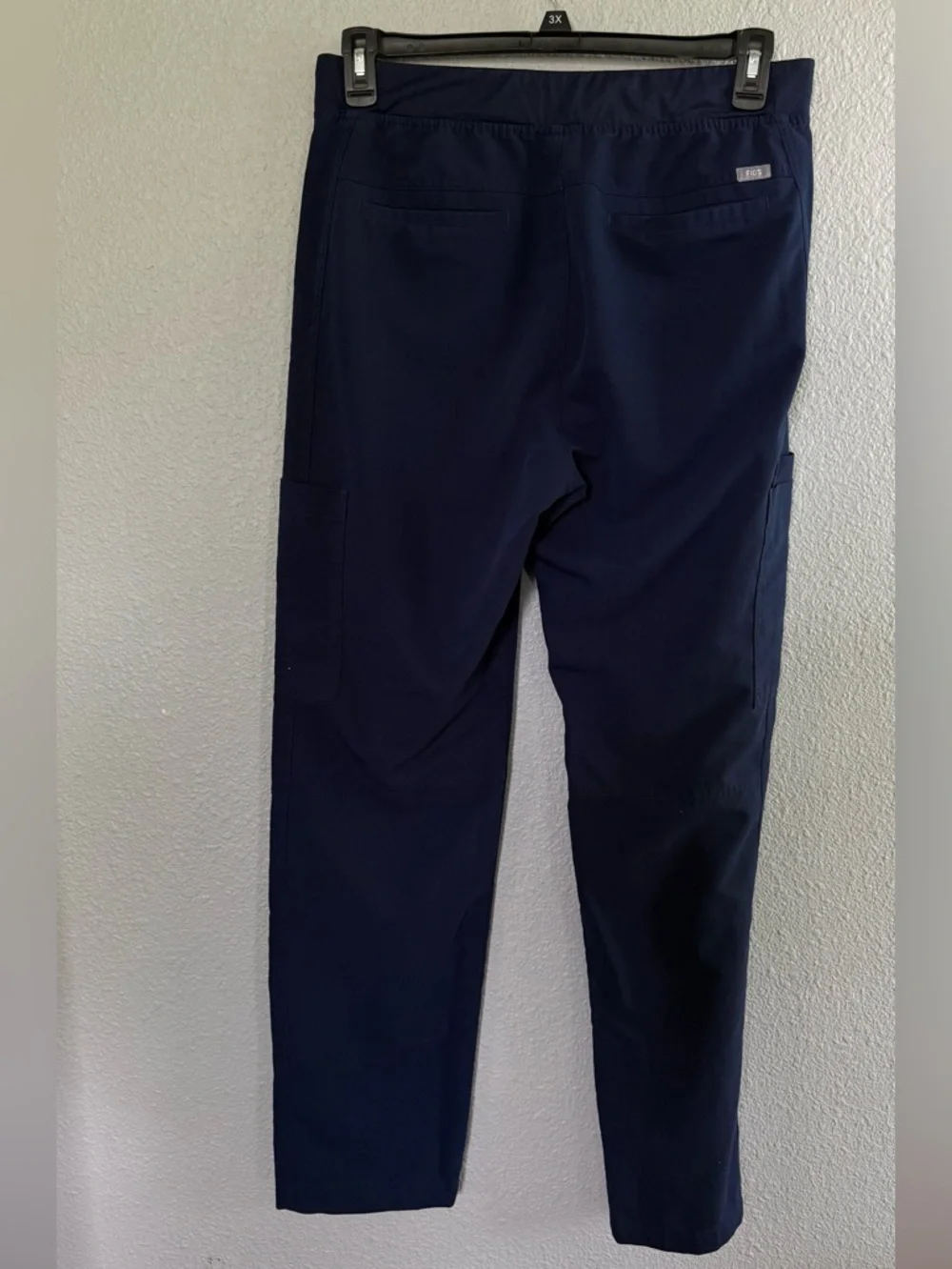 2 Pairs of Men’s Figs Axim Cargo Scrub Pants size Large in Blue